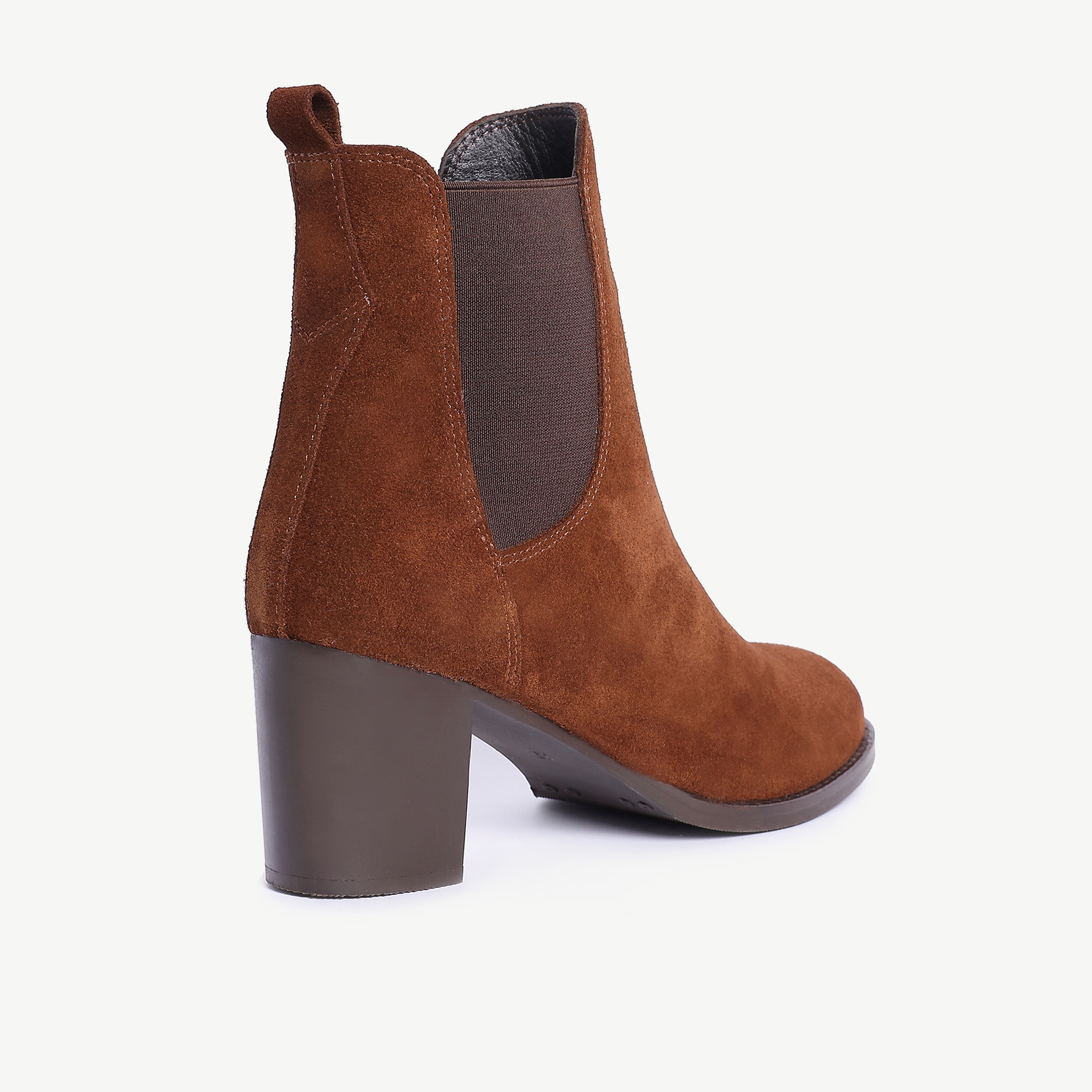 HigH-Heeled Suede Boots