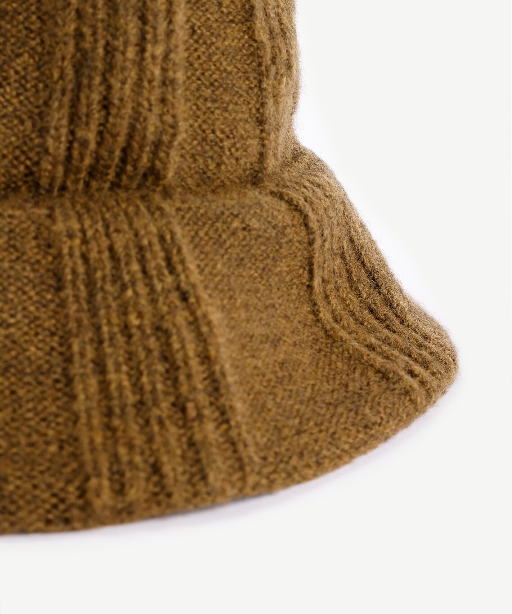 Çan Görünümlü Örme Şapka